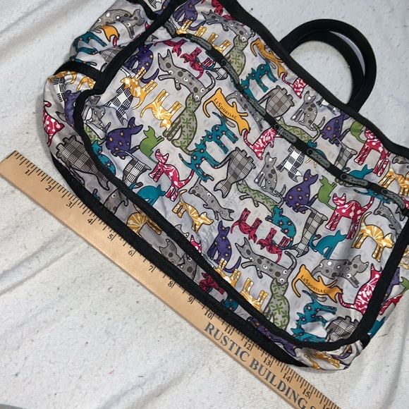 Le Sportsac multipurpose tote bag cat pattern rare find Gray with cats all over - Picture 4 of 14